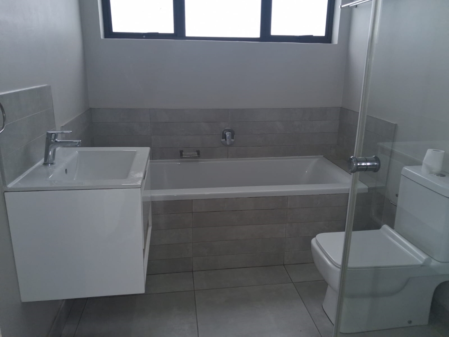 To Let 3 Bedroom Property for Rent in Winterstrand Eastern Cape